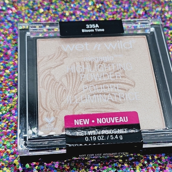 Wet n Wild Bloom Time Megaglo Highlighting Powder - Picture 3 of 5